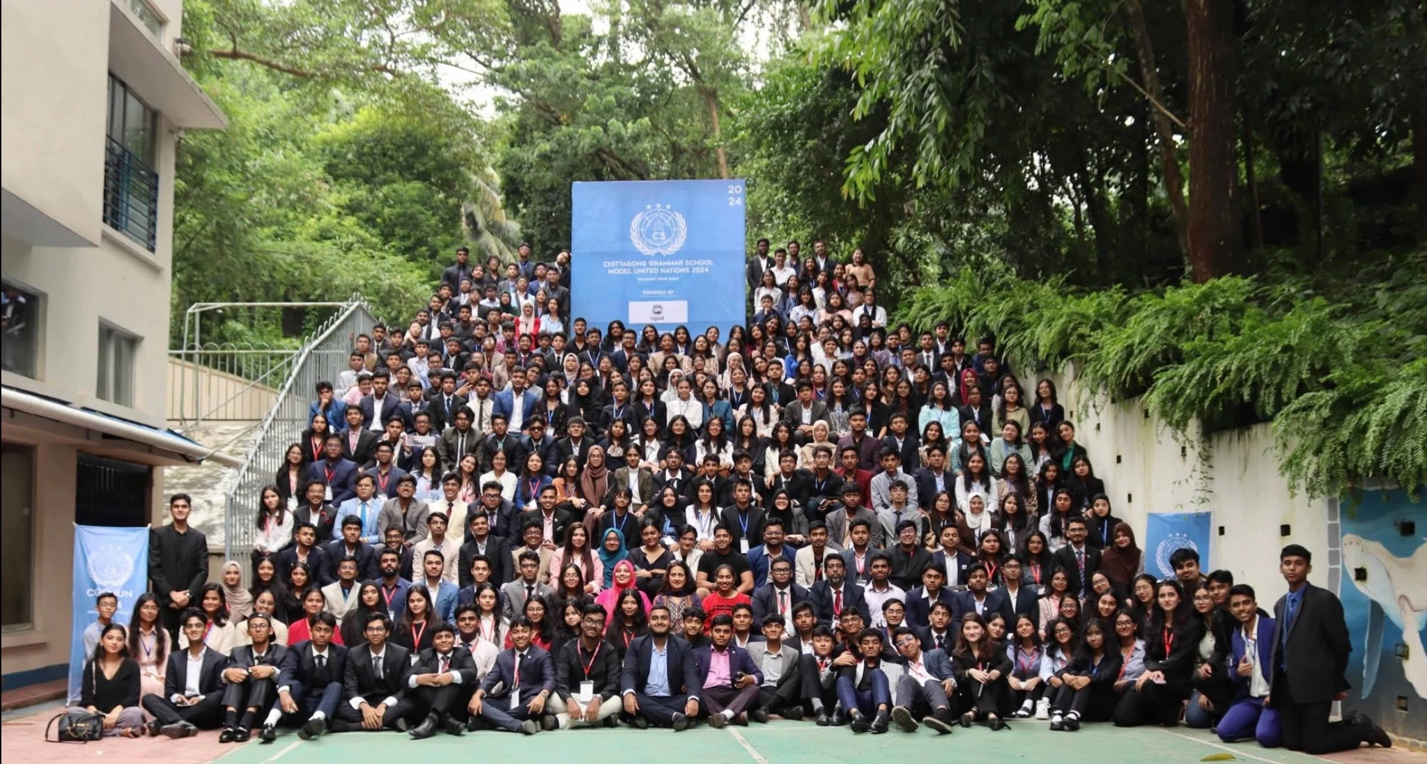 Large CGSMUN24 group photo with delegates and organisers
